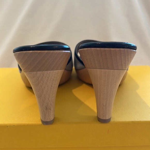 FENDI HEELS - Picture 5 of 9